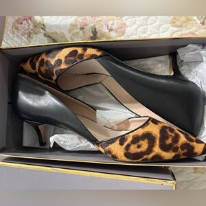 Louise et Cie Black and Leopard Print Heels